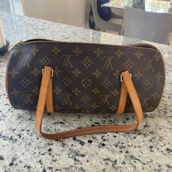 Louis Vuitton Authentic Papillon - Picture 2 of 10